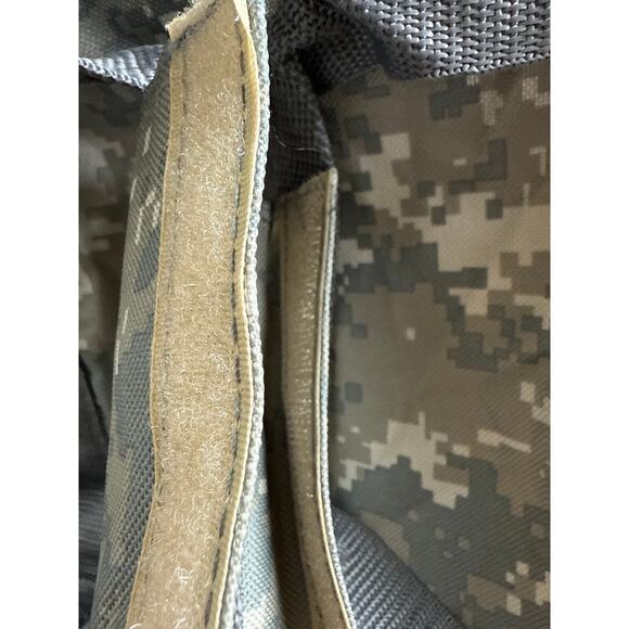 NRA Digital Camo Duffel Hunting Travel Gym Luggage Bag with Shoulder Strap - Picture 7 of 9